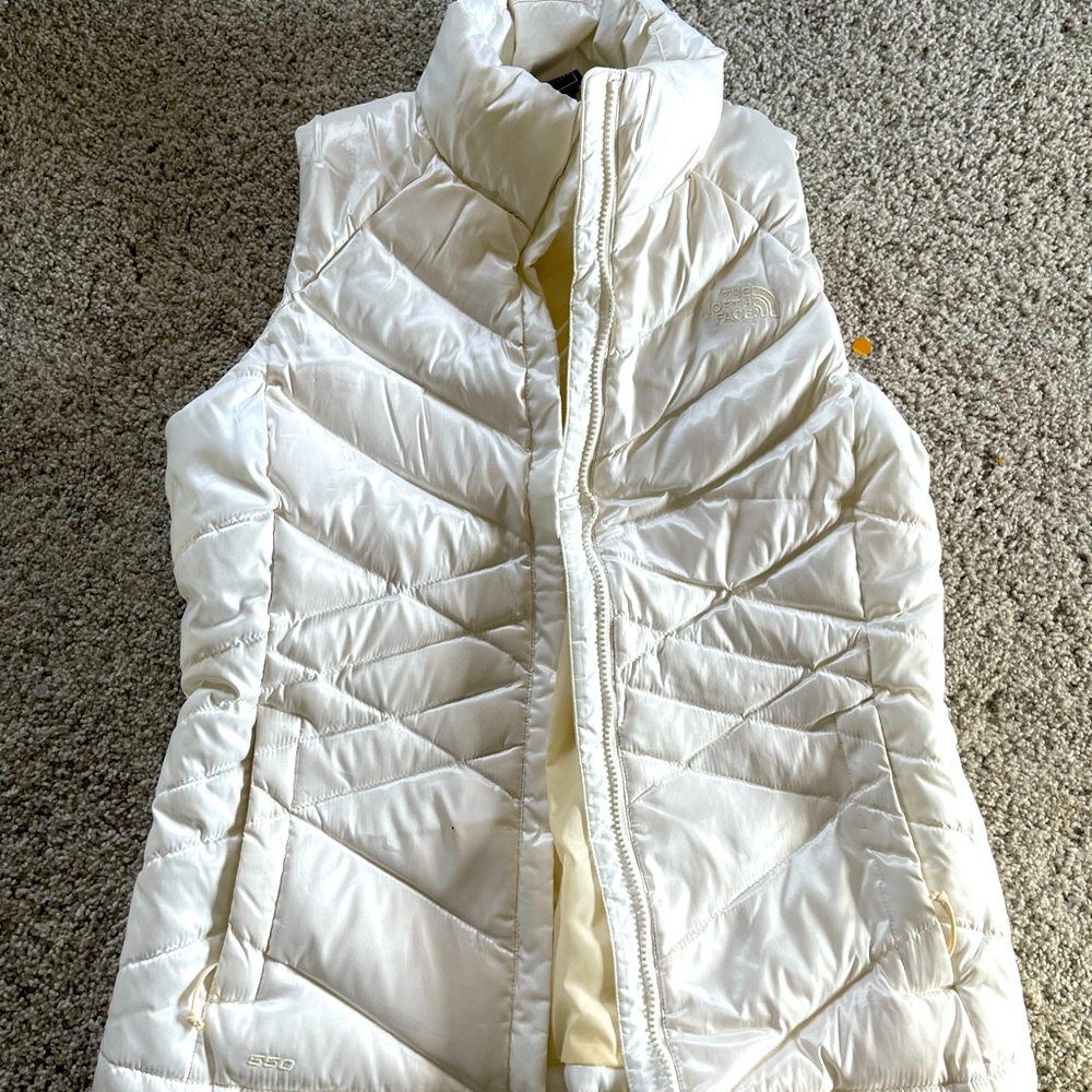 Like new The North Face white puffer vest